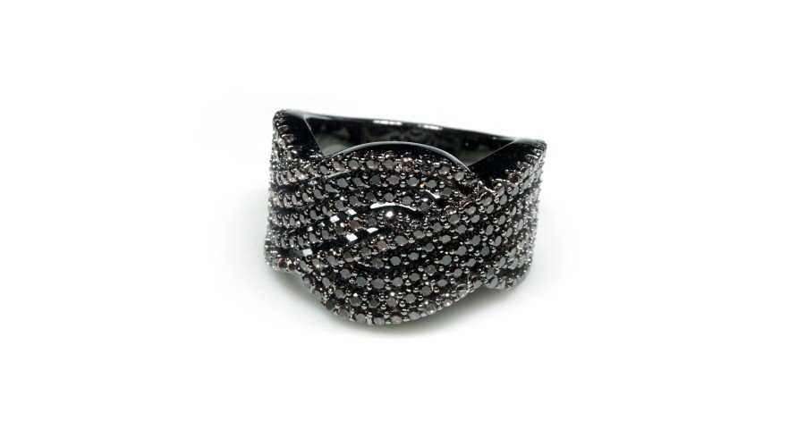 Пръстен с черен родий